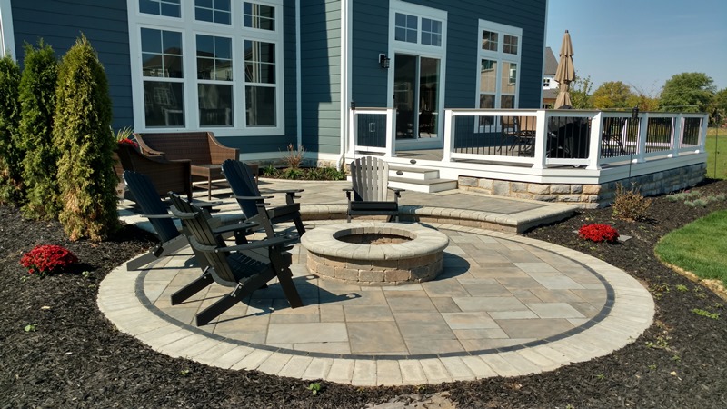 /custom-outdoor-fire-features